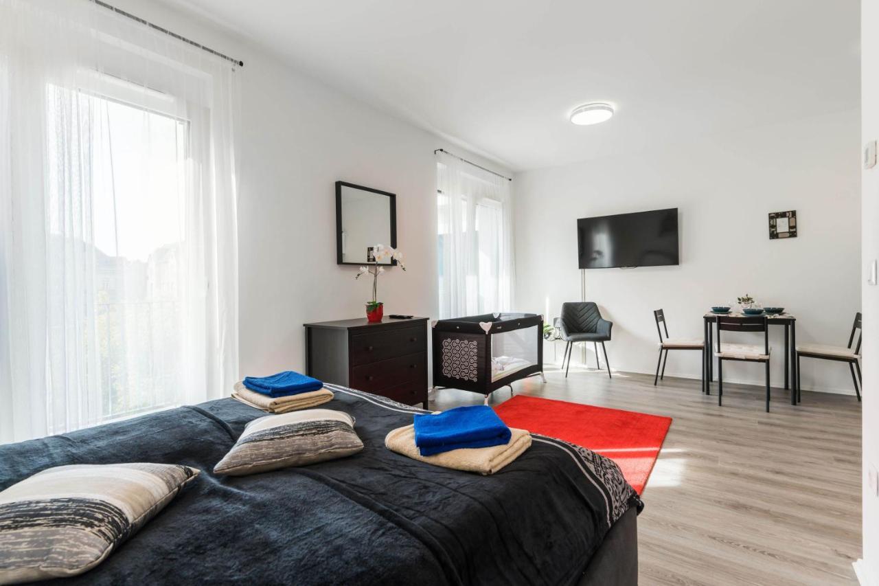 New Blue Danube Apartment With Balcony And Parking ブダペスト エクステリア 写真