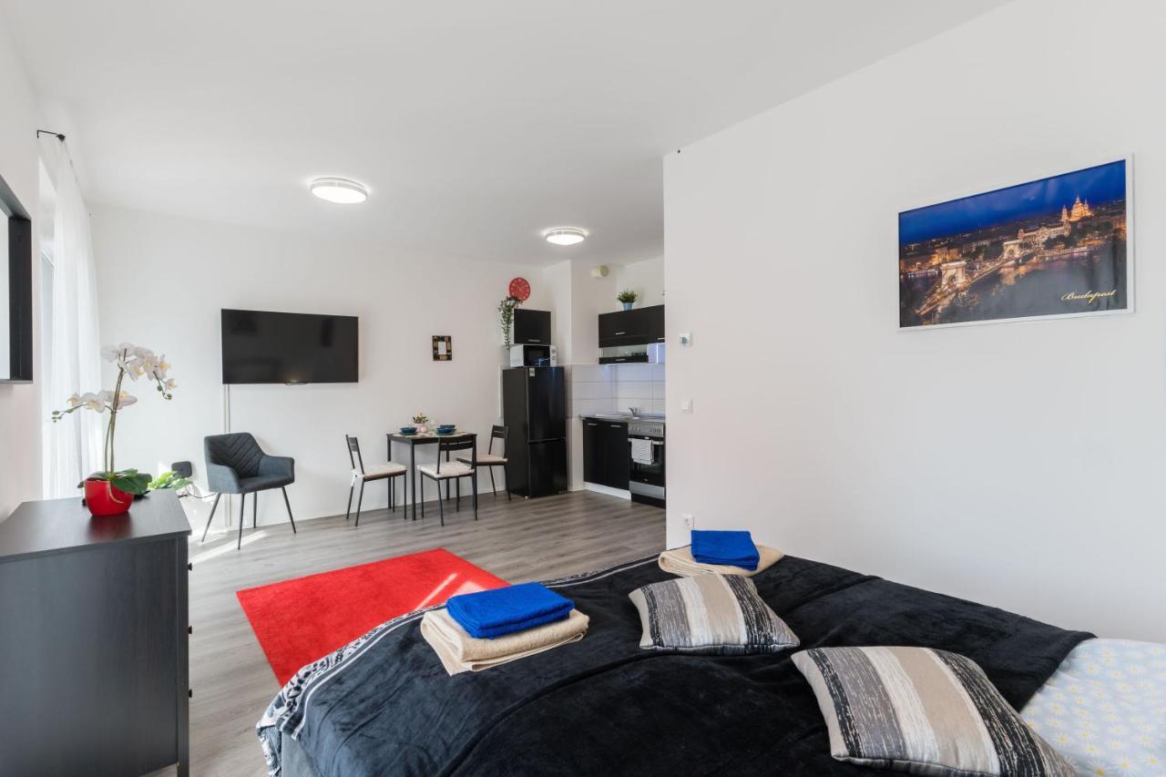 New Blue Danube Apartment With Balcony And Parking ブダペスト エクステリア 写真