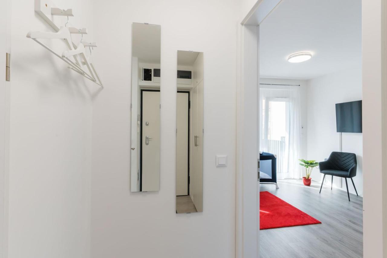 New Blue Danube Apartment With Balcony And Parking ブダペスト エクステリア 写真