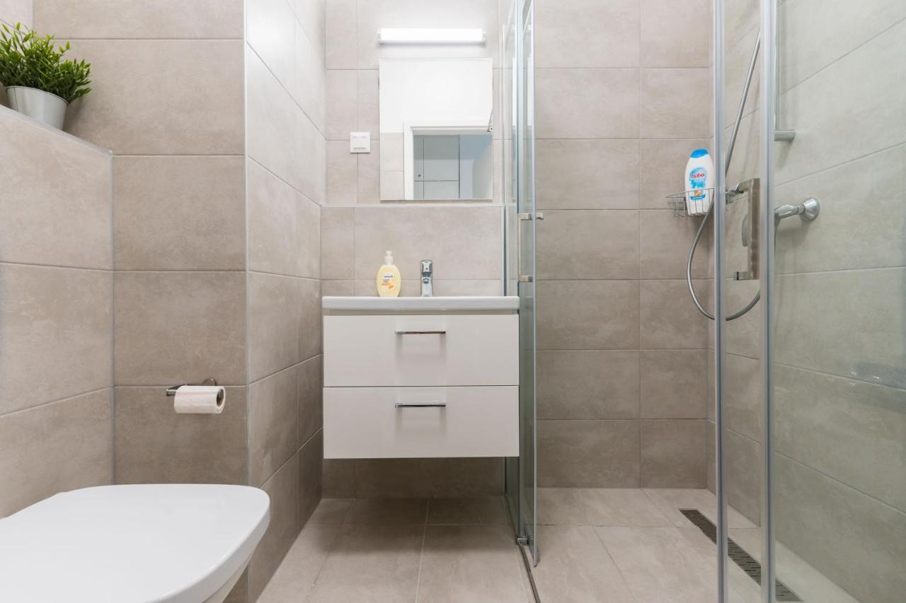 New Blue Danube Apartment With Balcony And Parking ブダペスト エクステリア 写真