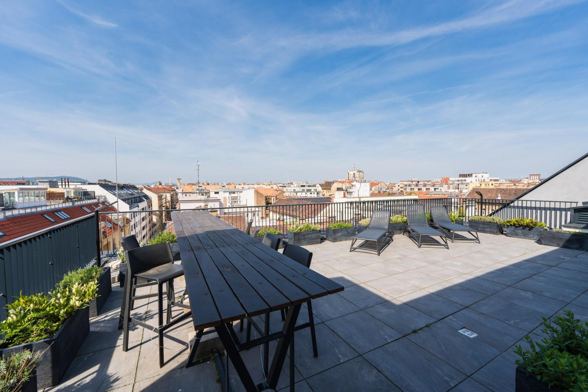 New Blue Danube Apartment With Balcony And Parking ブダペスト エクステリア 写真