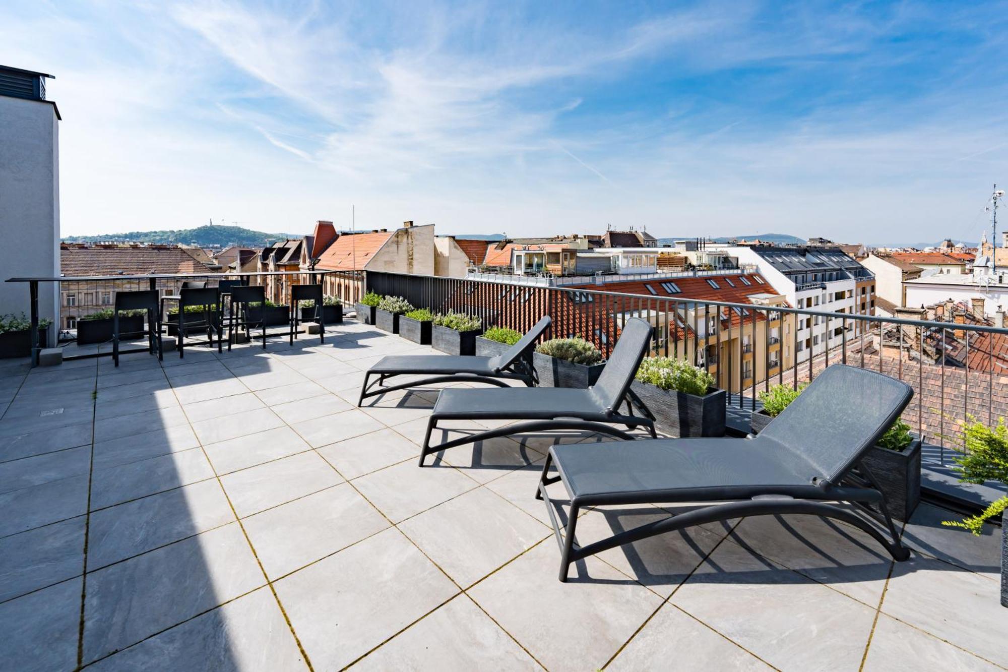 New Blue Danube Apartment With Balcony And Parking ブダペスト エクステリア 写真